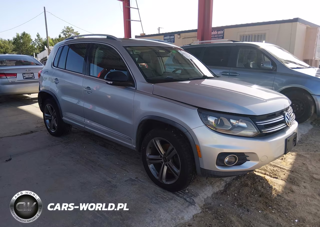 2017 Volkswagen Tiguan 2.0T Sport VIN:WVGUV7AX7HK010902 - 1