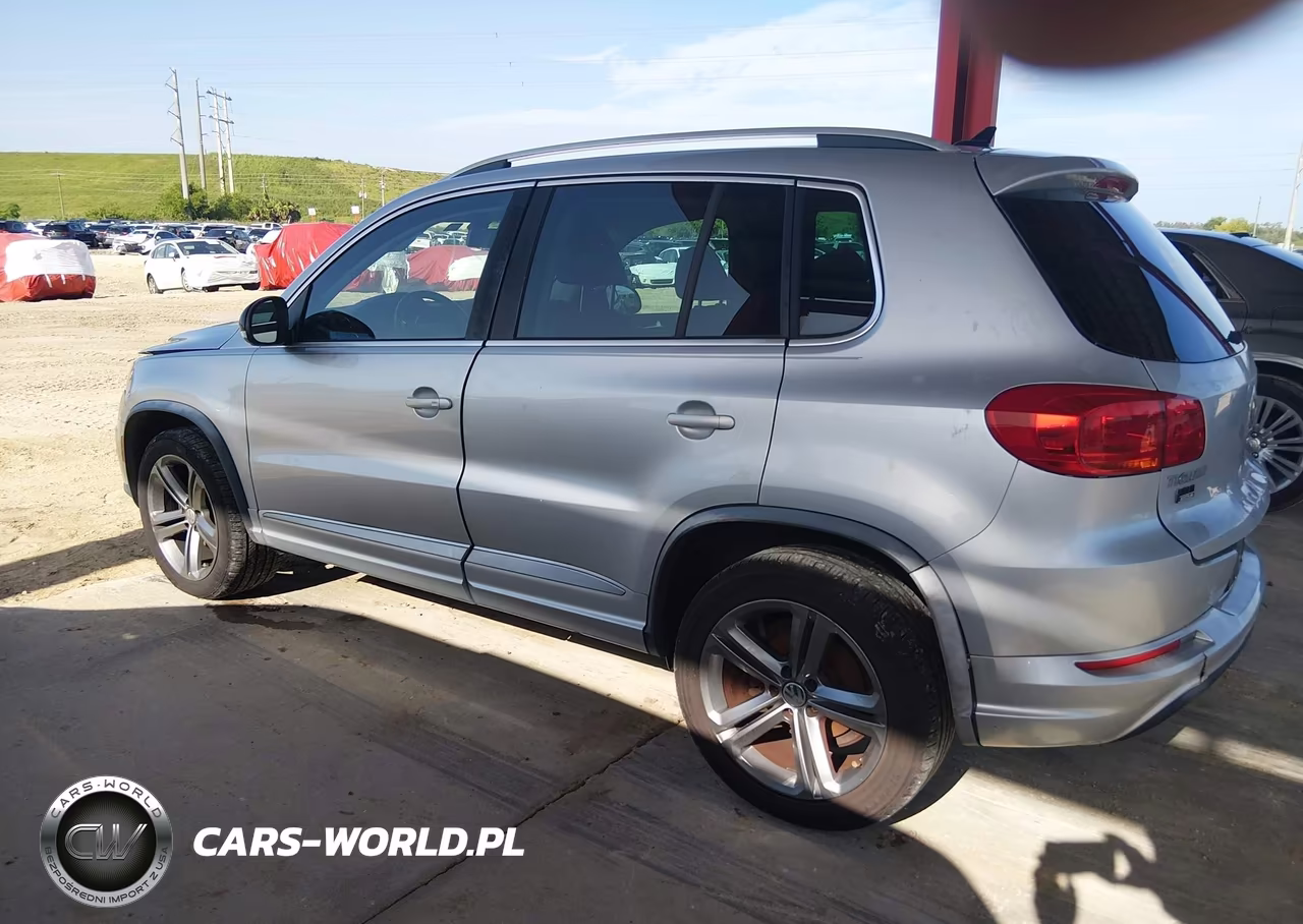 2017 Volkswagen Tiguan 2.0T Sport VIN:WVGUV7AX7HK010902 - 14