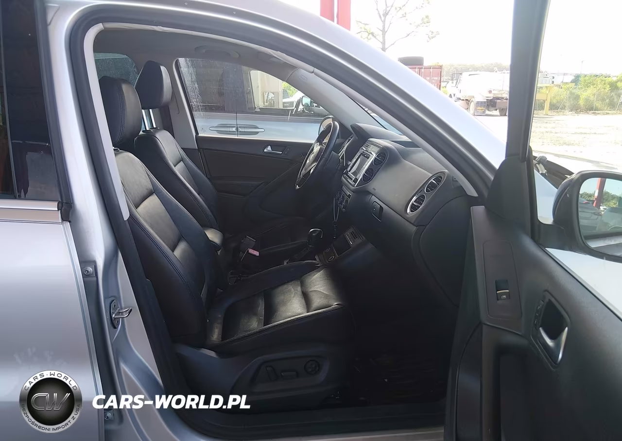 2017 Volkswagen Tiguan 2.0T Sport VIN:WVGUV7AX7HK010902 - 5