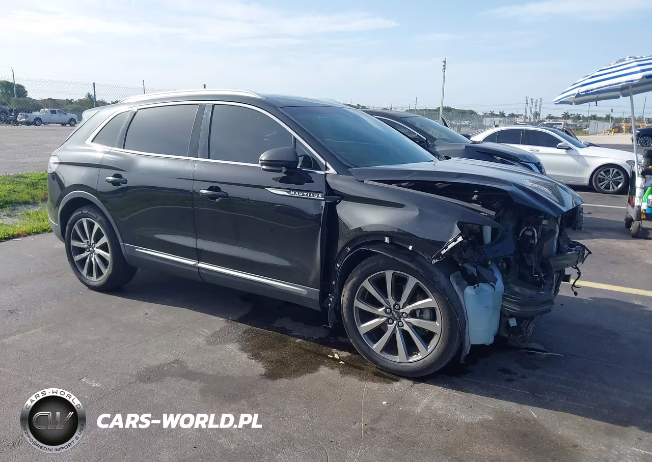 2019 Lincoln Nautilus Select