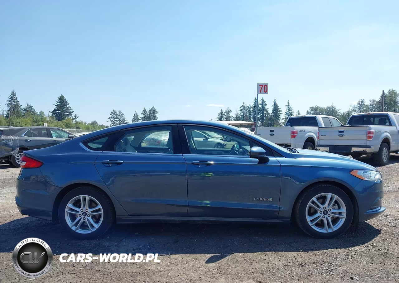 2018 Ford Fusion Hybrid S VIN:3FA6P0UU1JR261616 - 13