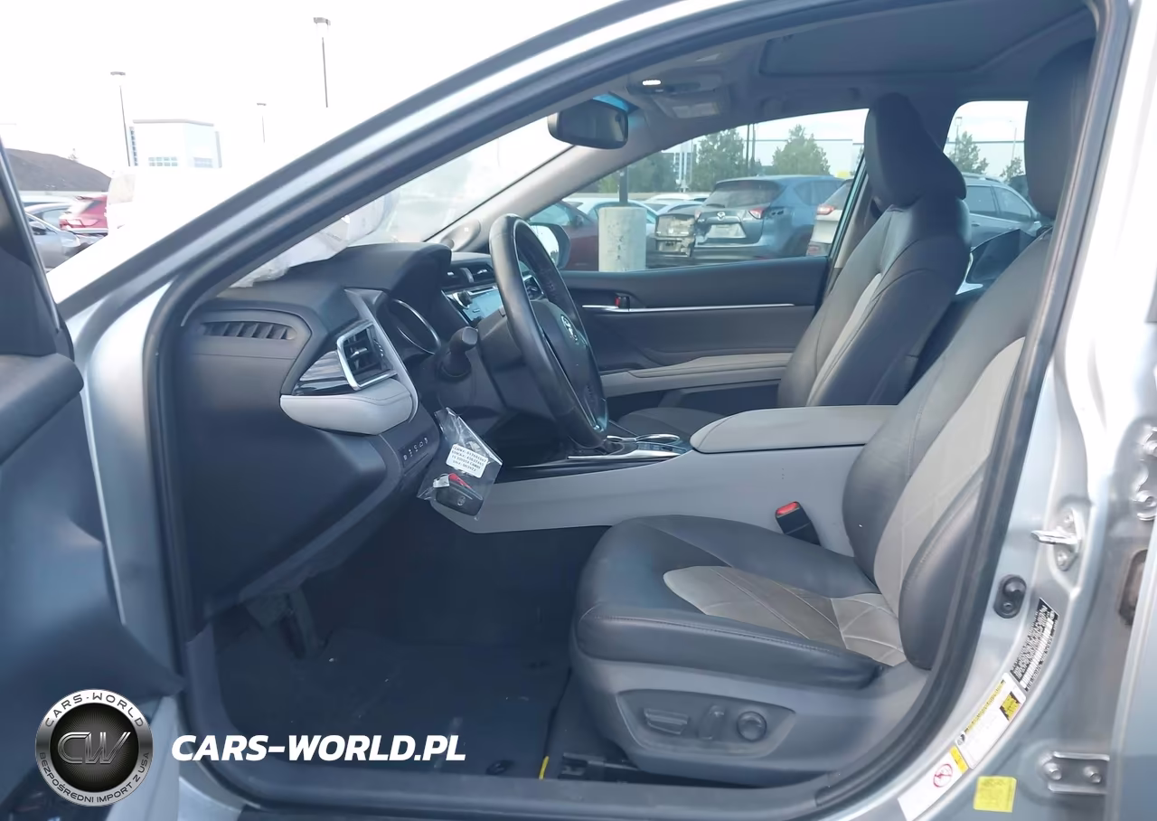 2018 Toyota Camry Hybrid Xle VIN:4T1B21HK0JU003873 - 5