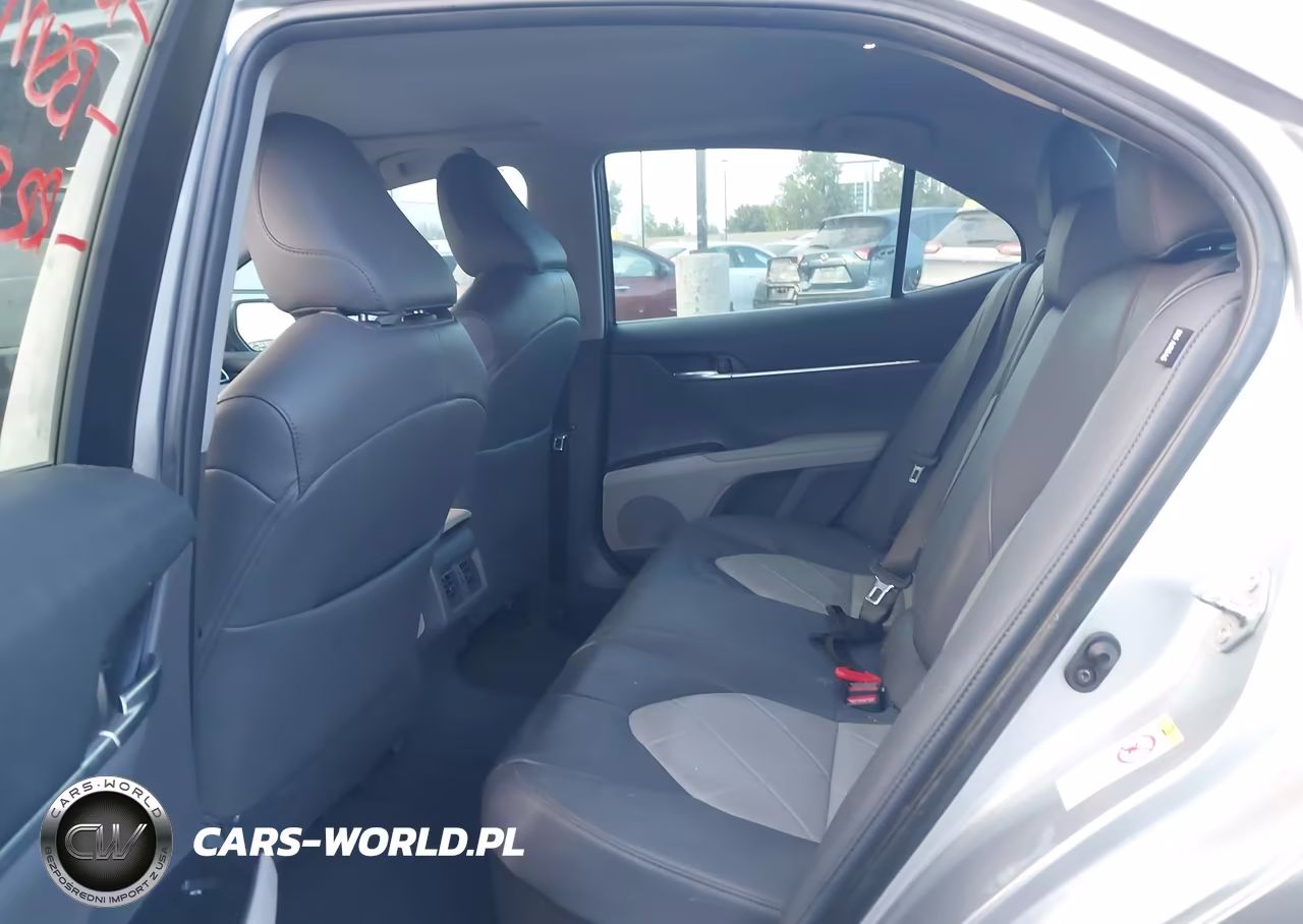 2018 Toyota Camry Hybrid Xle VIN:4T1B21HK0JU003873 - 8