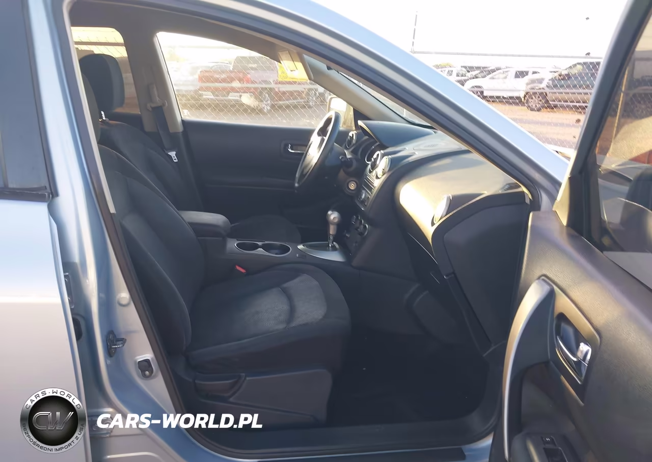 2014 Nissan Rogue Select S VIN:JN8AS5MTXEW103239 - 5