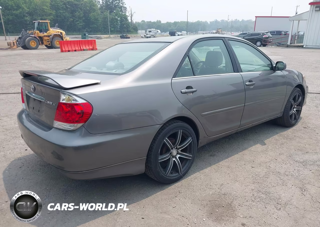 2006 Toyota Camry Le VIN:4T1BE32KX6U705685 - 4