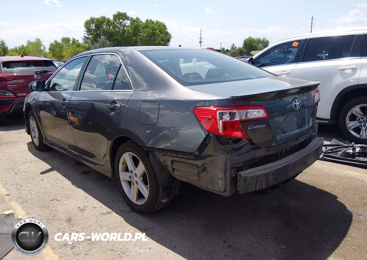 2014 Toyota Camry Se VIN:4T1BF1FK1EU331591 - 3