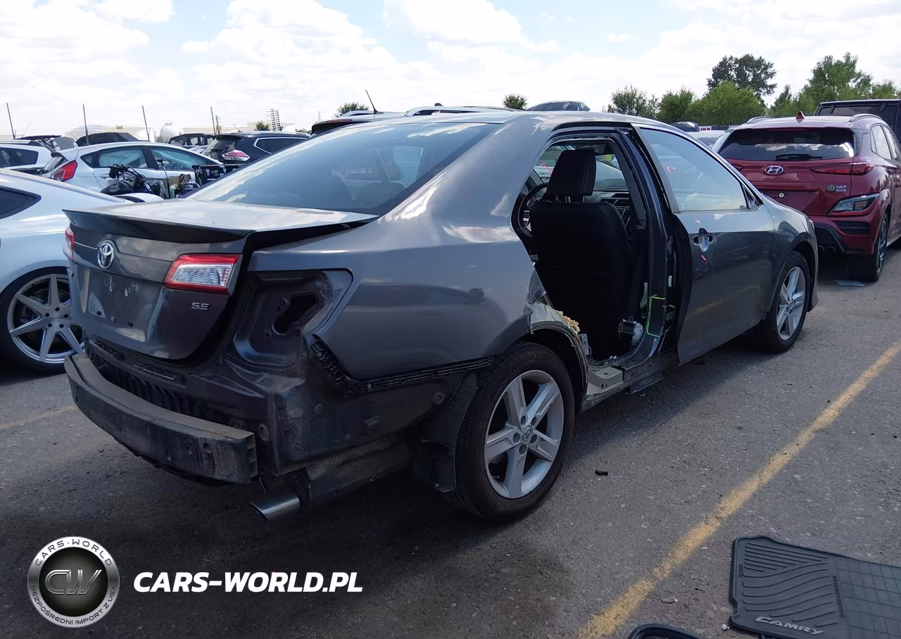 2014 Toyota Camry Se VIN:4T1BF1FK1EU331591 - 4