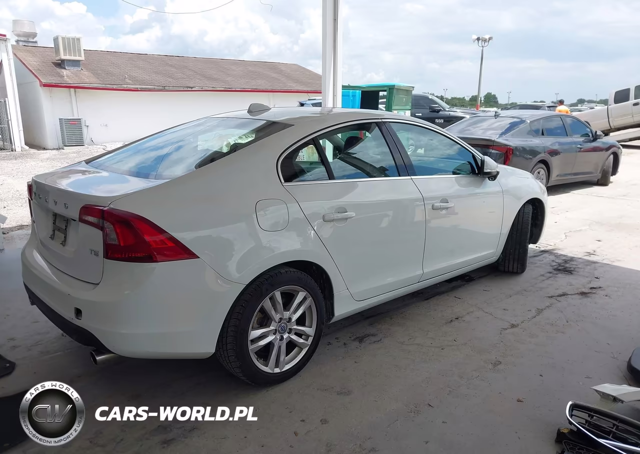 2012 Volvo S60 T5-T5 W-Moonroof VIN:YV1622FS2C2137260 - 4