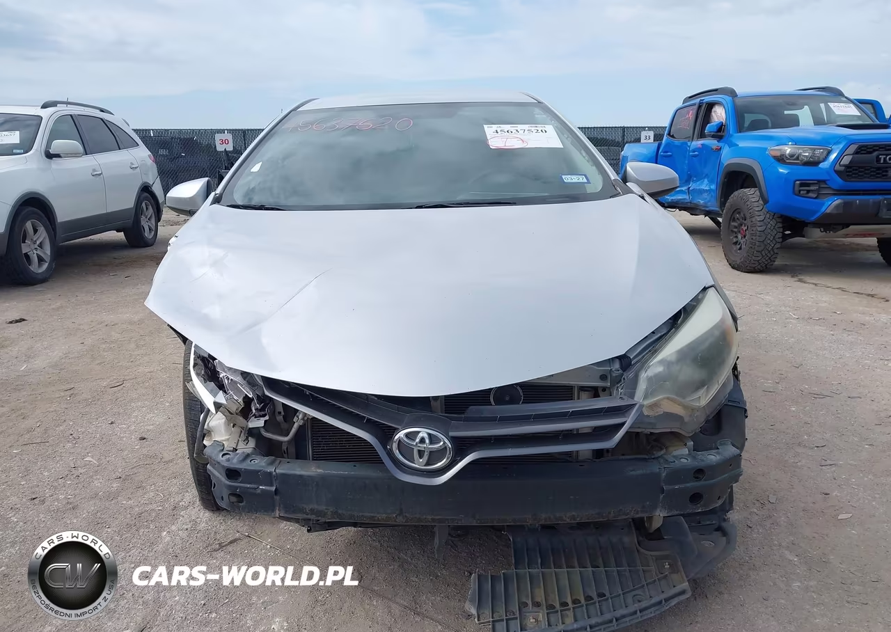 2015 Toyota Corolla Le VIN:5YFBURHE4FP339392 - 13