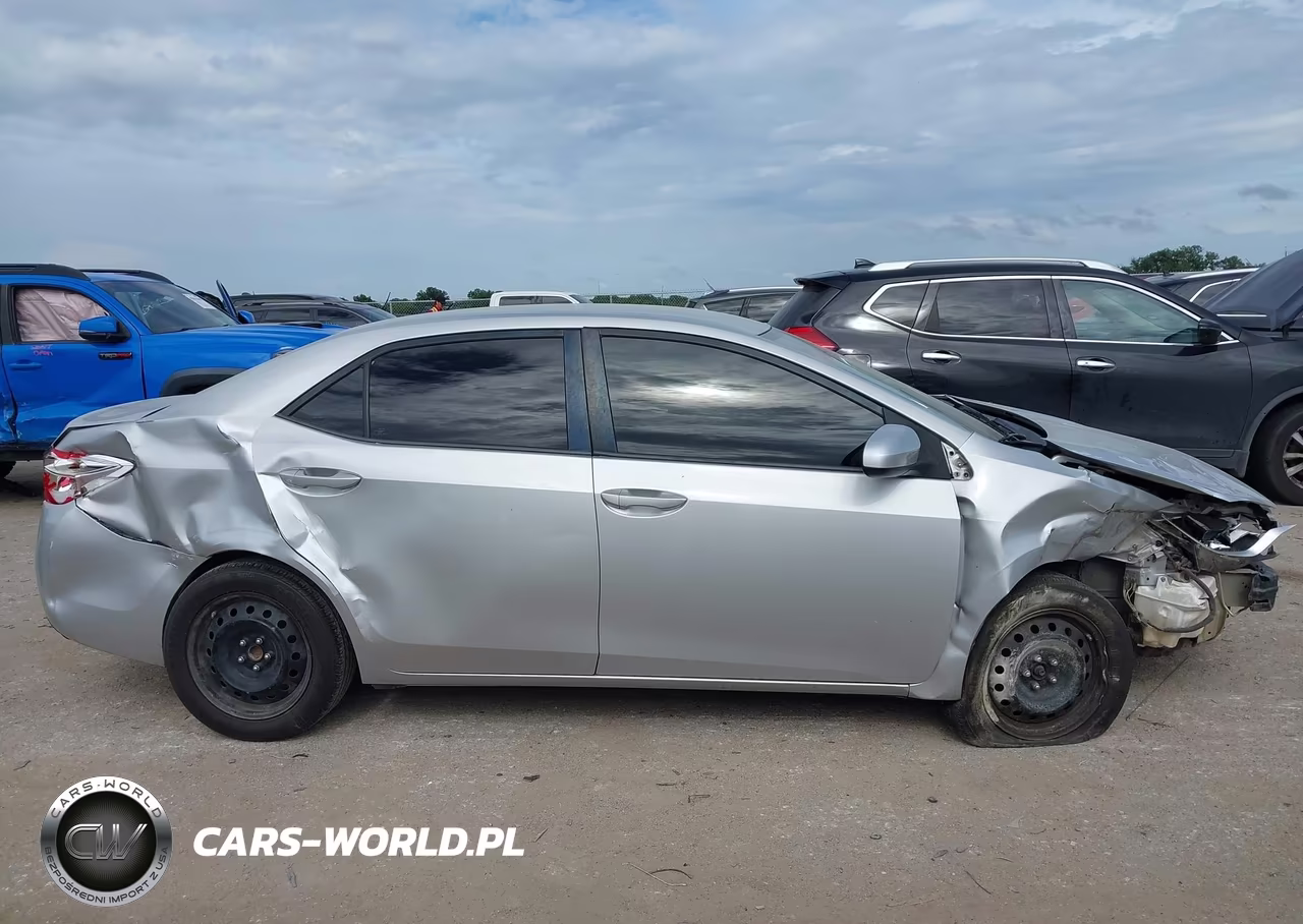 2015 Toyota Corolla Le VIN:5YFBURHE4FP339392 - 14