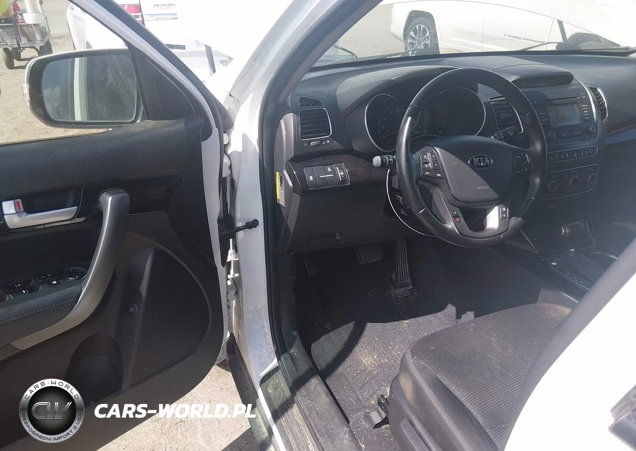 2015 Kia Sorento Lx VIN:5XYKTCA66FG566977 - 12