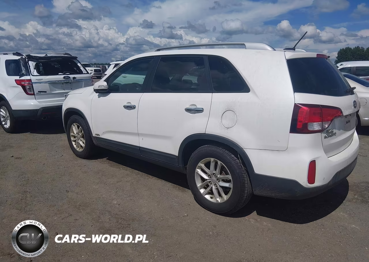 2015 Kia Sorento Lx VIN:5XYKTCA66FG566977 - 3