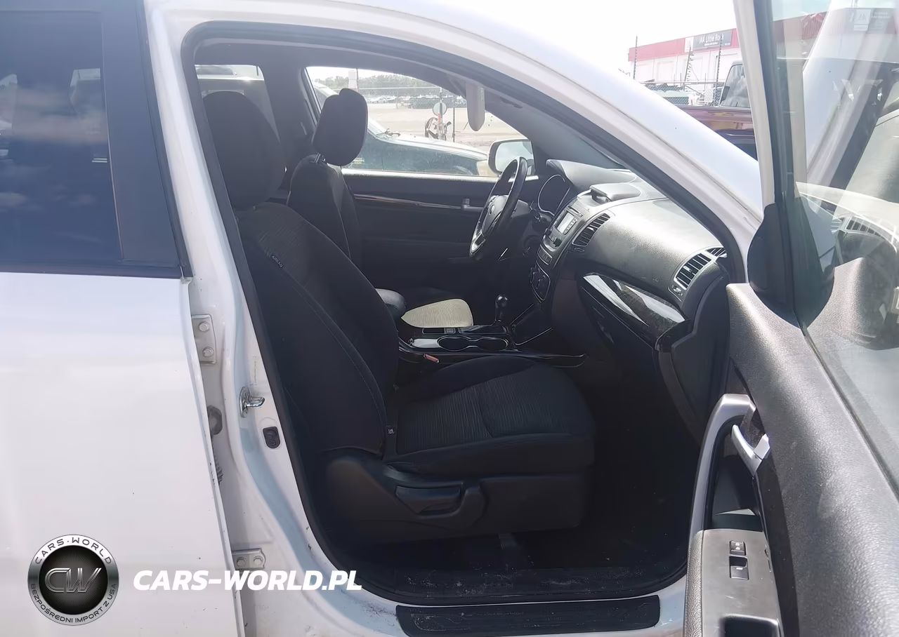 2015 Kia Sorento Lx VIN:5XYKTCA66FG566977 - 5