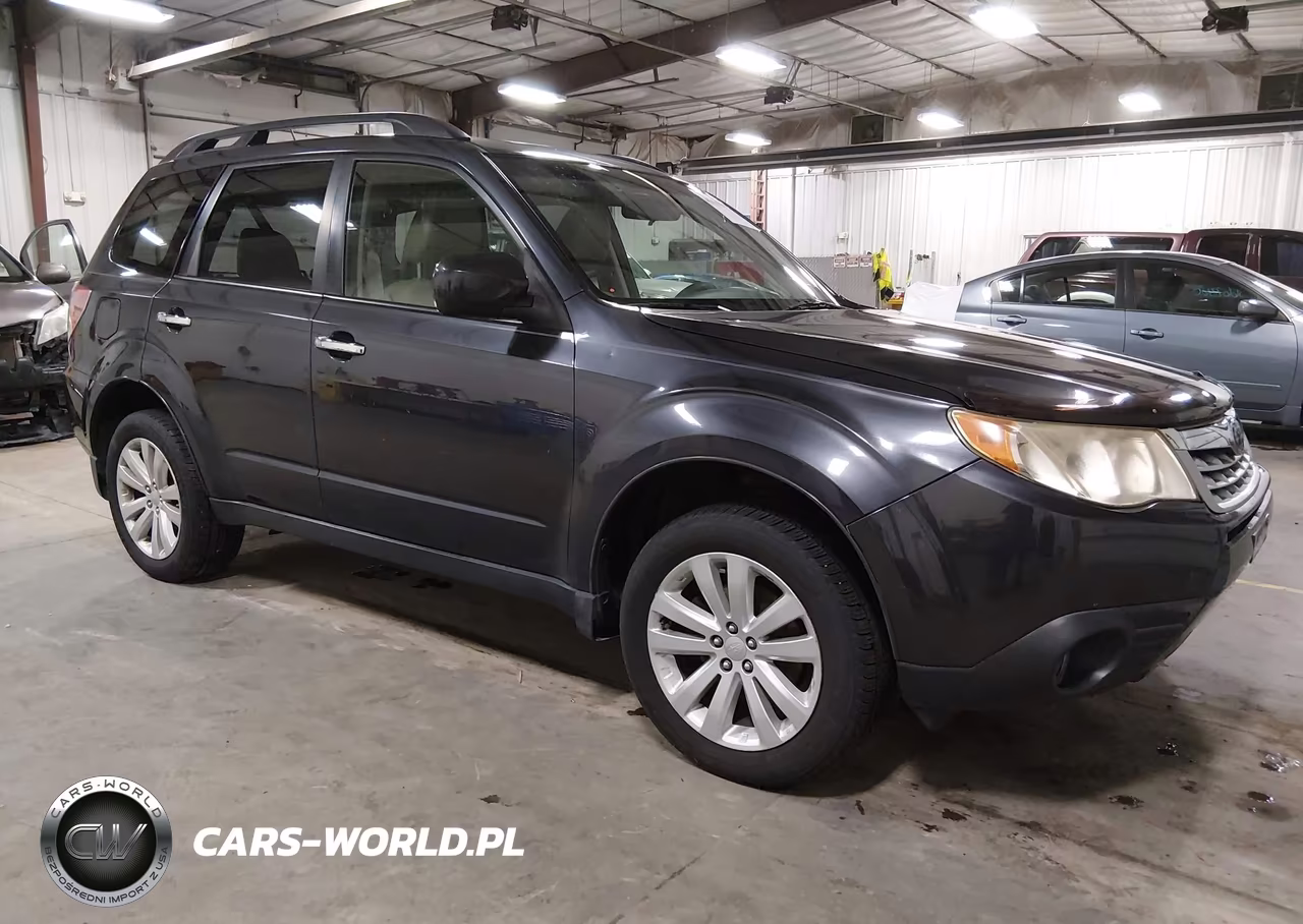 2013 Subaru Forester 2.5X Premium – zdjęcie 1 z 18