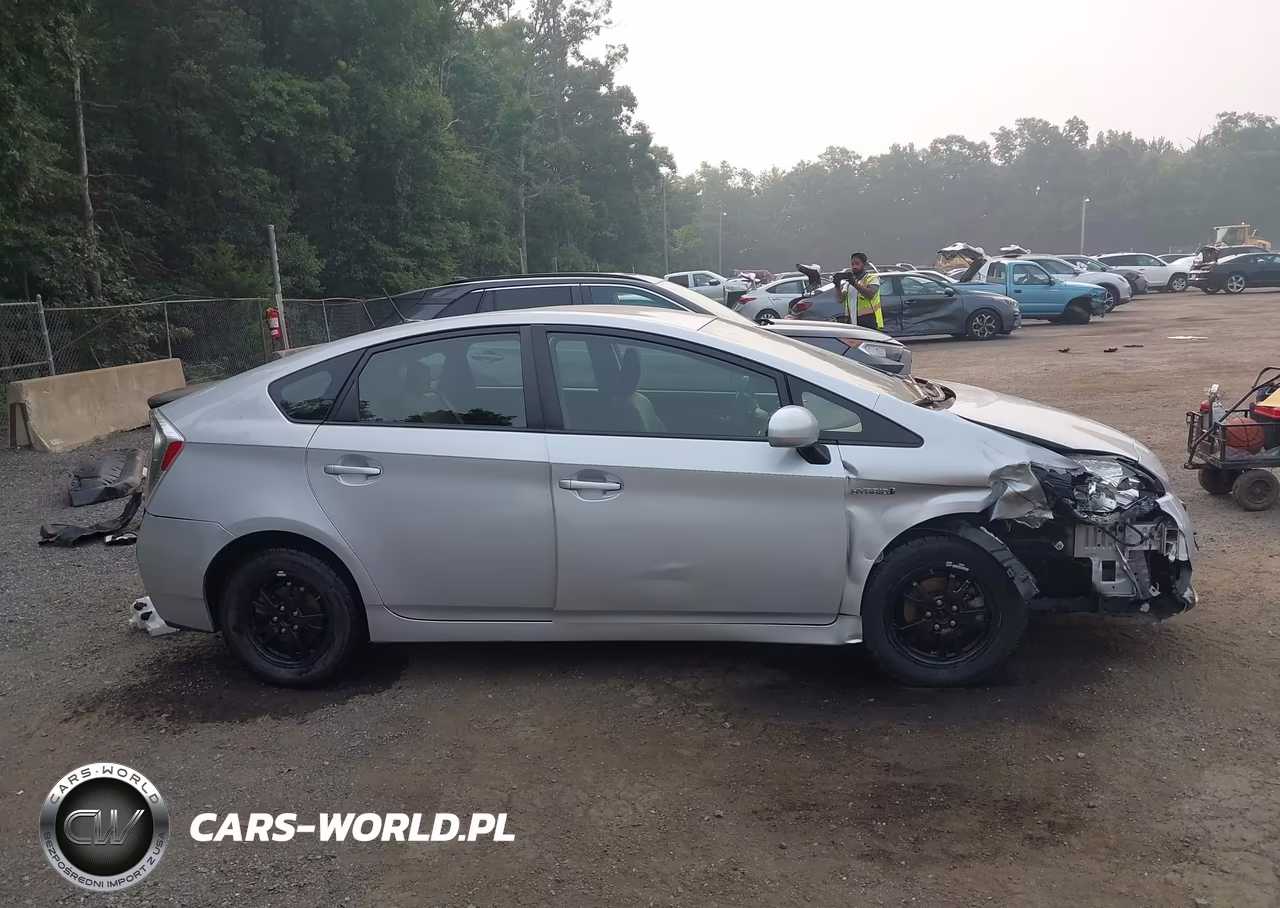 2012 Toyota Prius VIN:JTDKN3DU5C1553749 - 13
