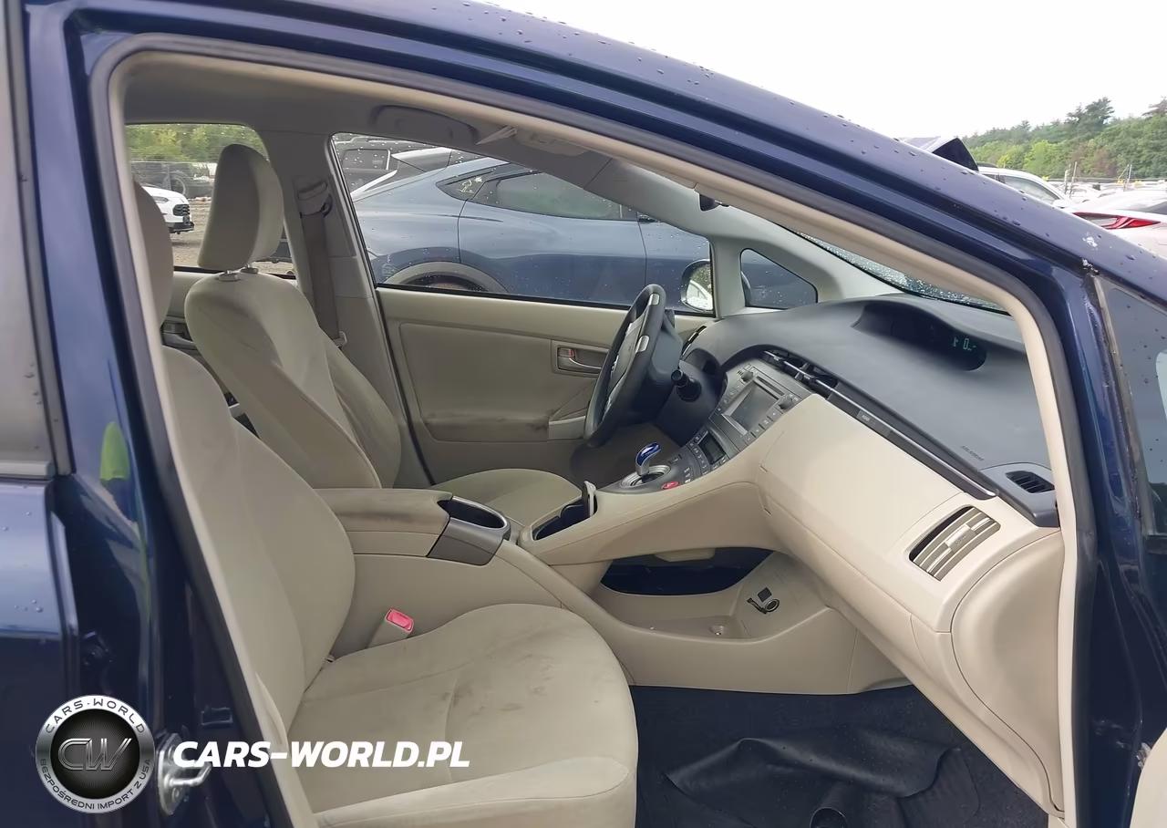 2013 Toyota Prius Two VIN:JTDKN3DU9D0351343 - 5