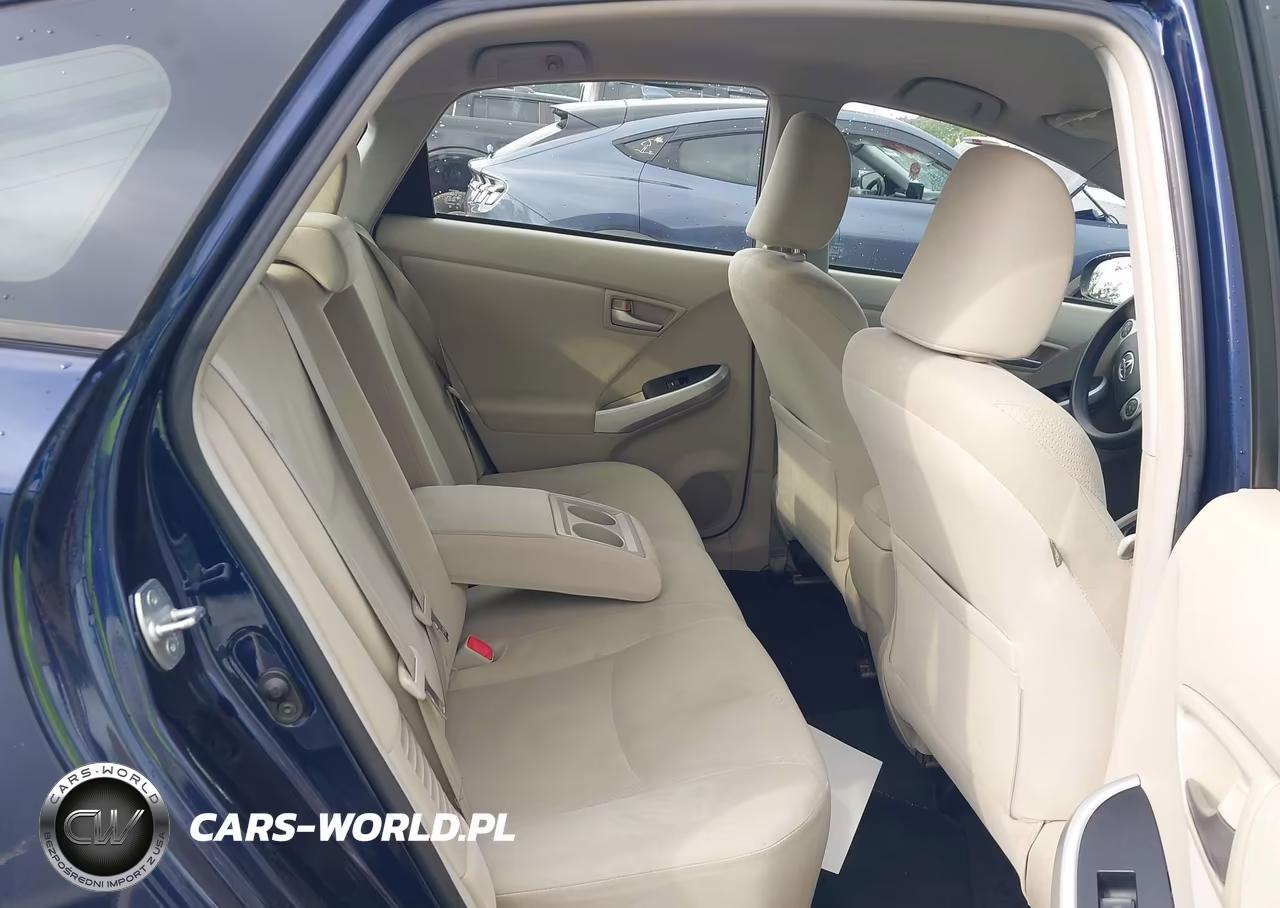 2013 Toyota Prius Two VIN:JTDKN3DU9D0351343 - 8
