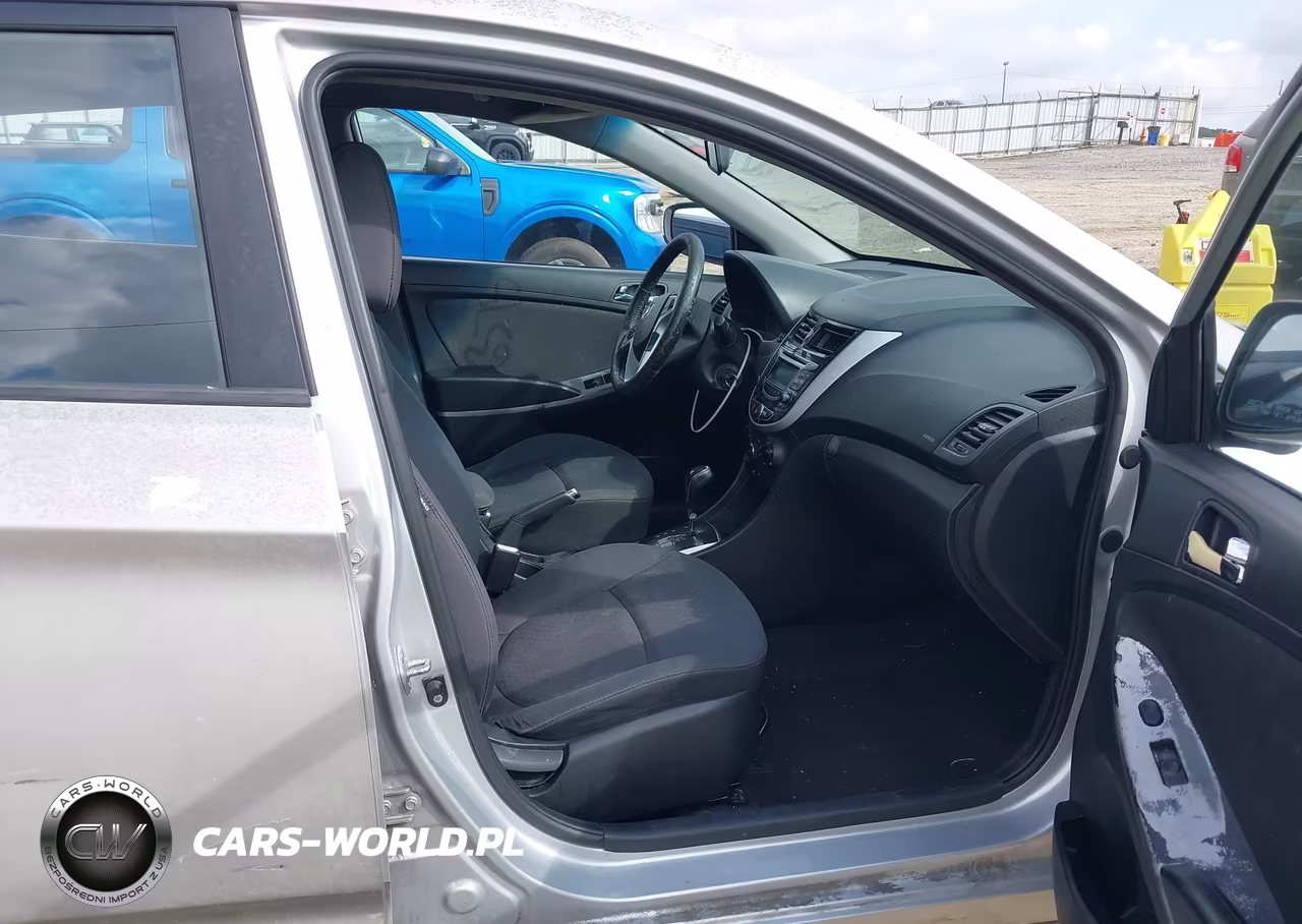 2012 Hyundai Accent Se VIN:KMHCU5AE8CU018943 - 5