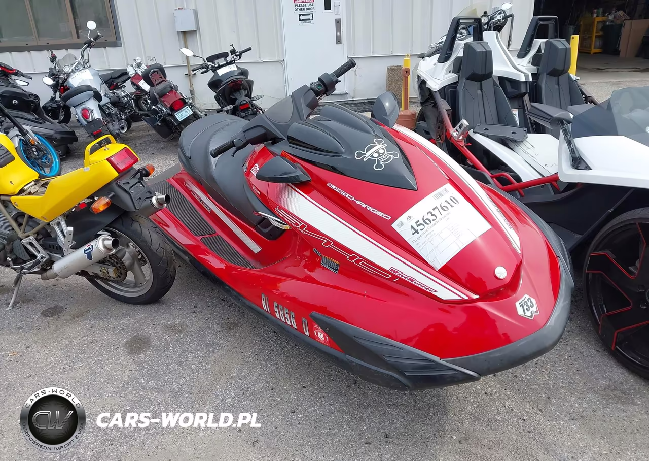 2015 Yamaha Fzr VIN:00000YAMA25261415 - 1