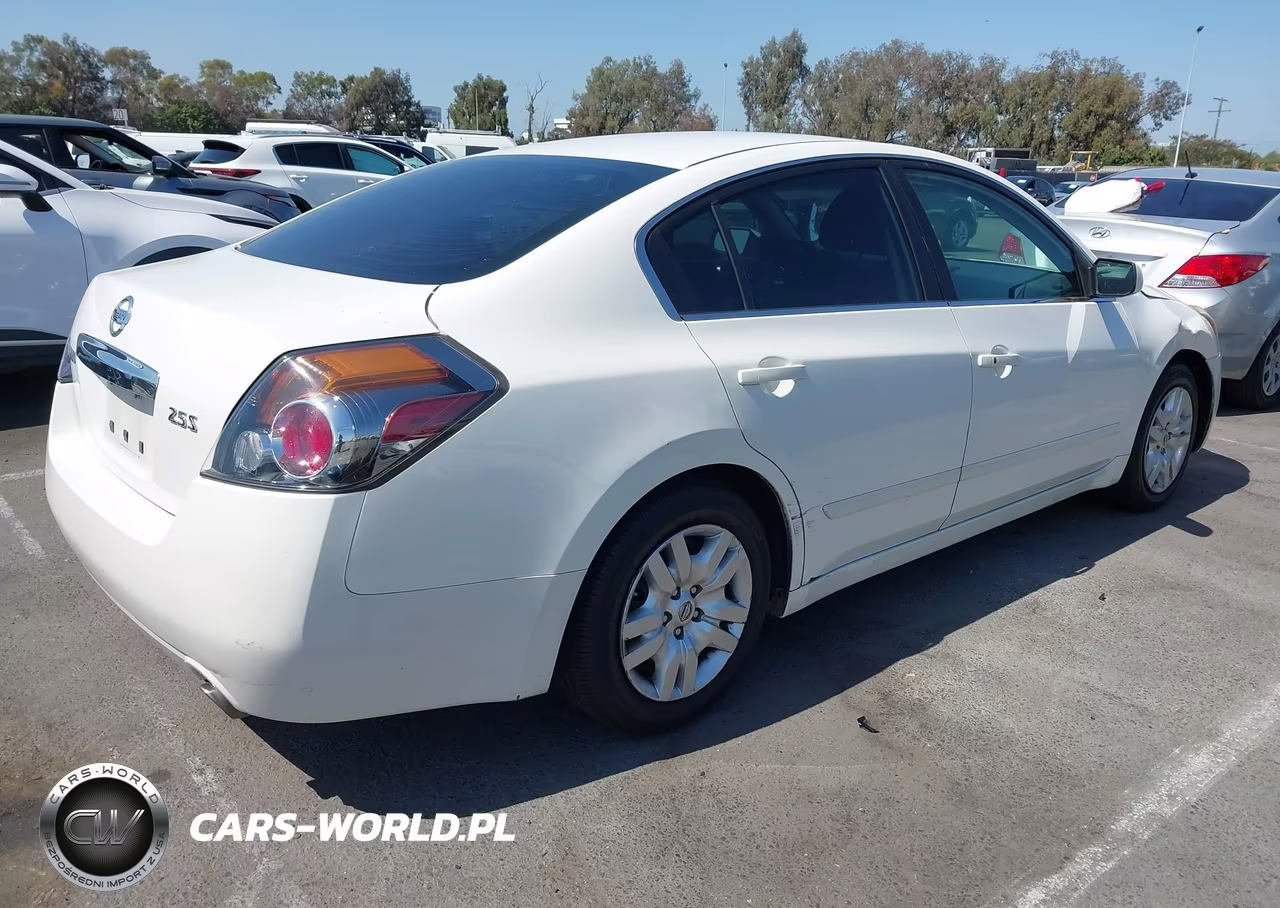 2012 Nissan Altima 2.5 S VIN:1N4AL2AP8CN549090 - 4