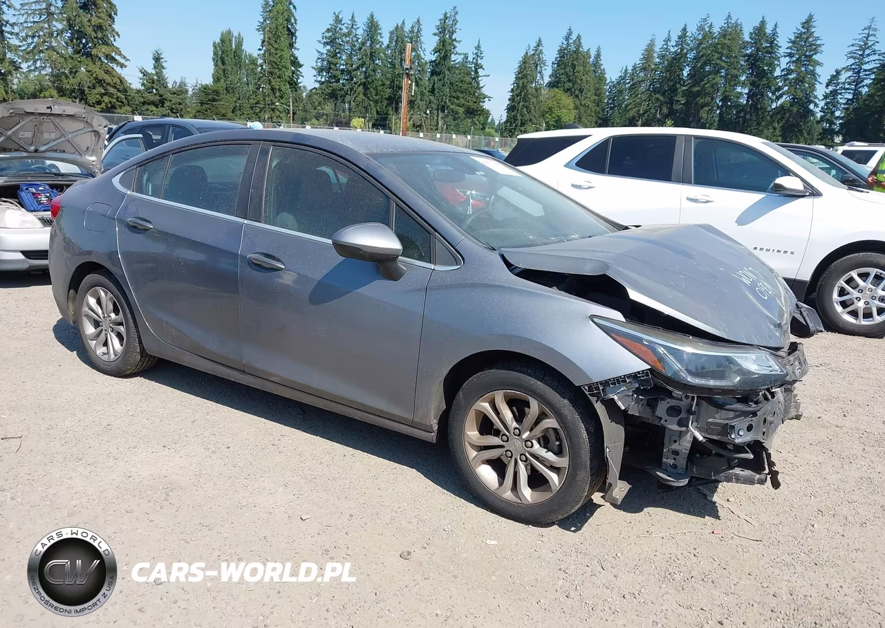 2019 Chevrolet Cruze Lt – zdjęcie 1 z 17