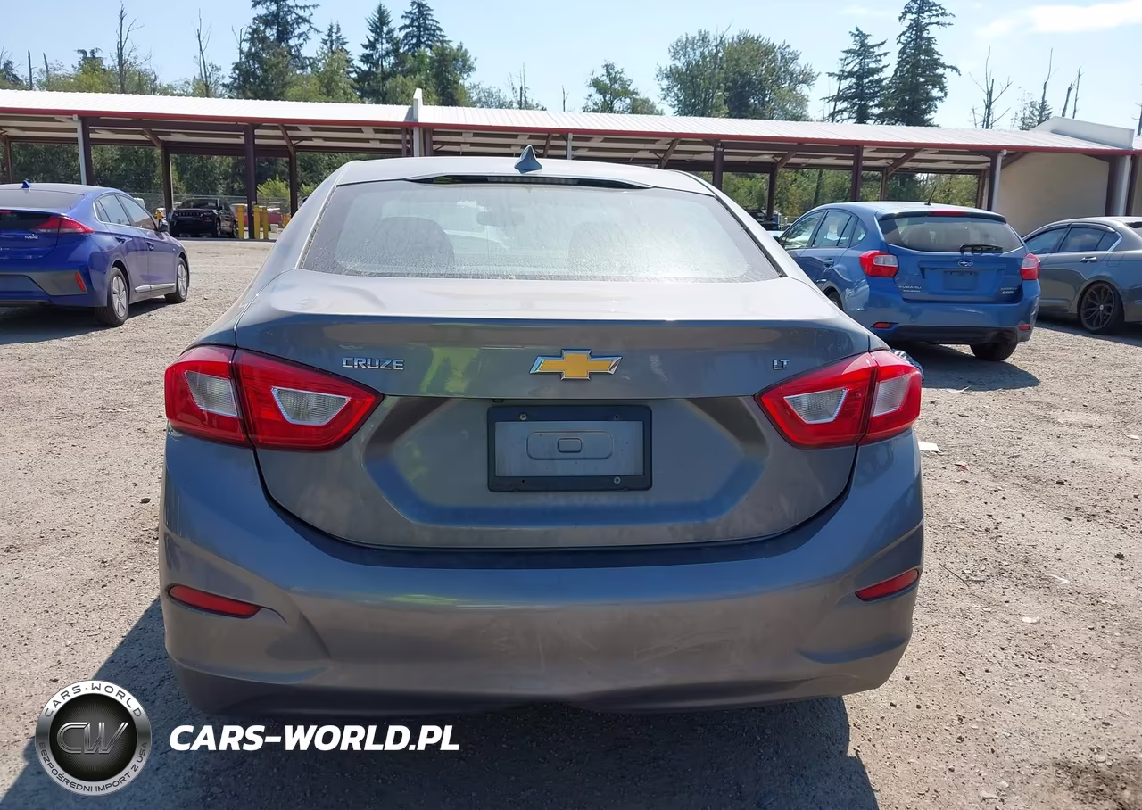 2019 Chevrolet Cruze Lt VIN:1G1BE5SM6K7138720 - 17