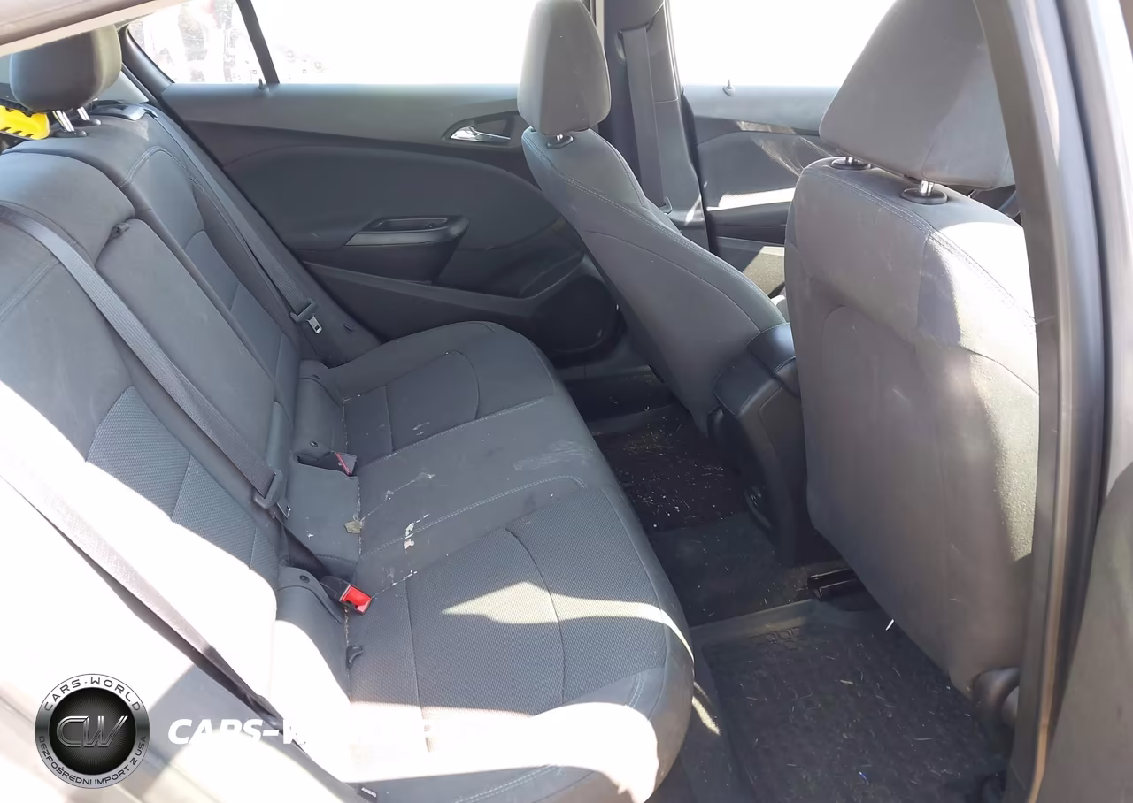 2019 Chevrolet Cruze Lt VIN:1G1BE5SM6K7138720 - 8