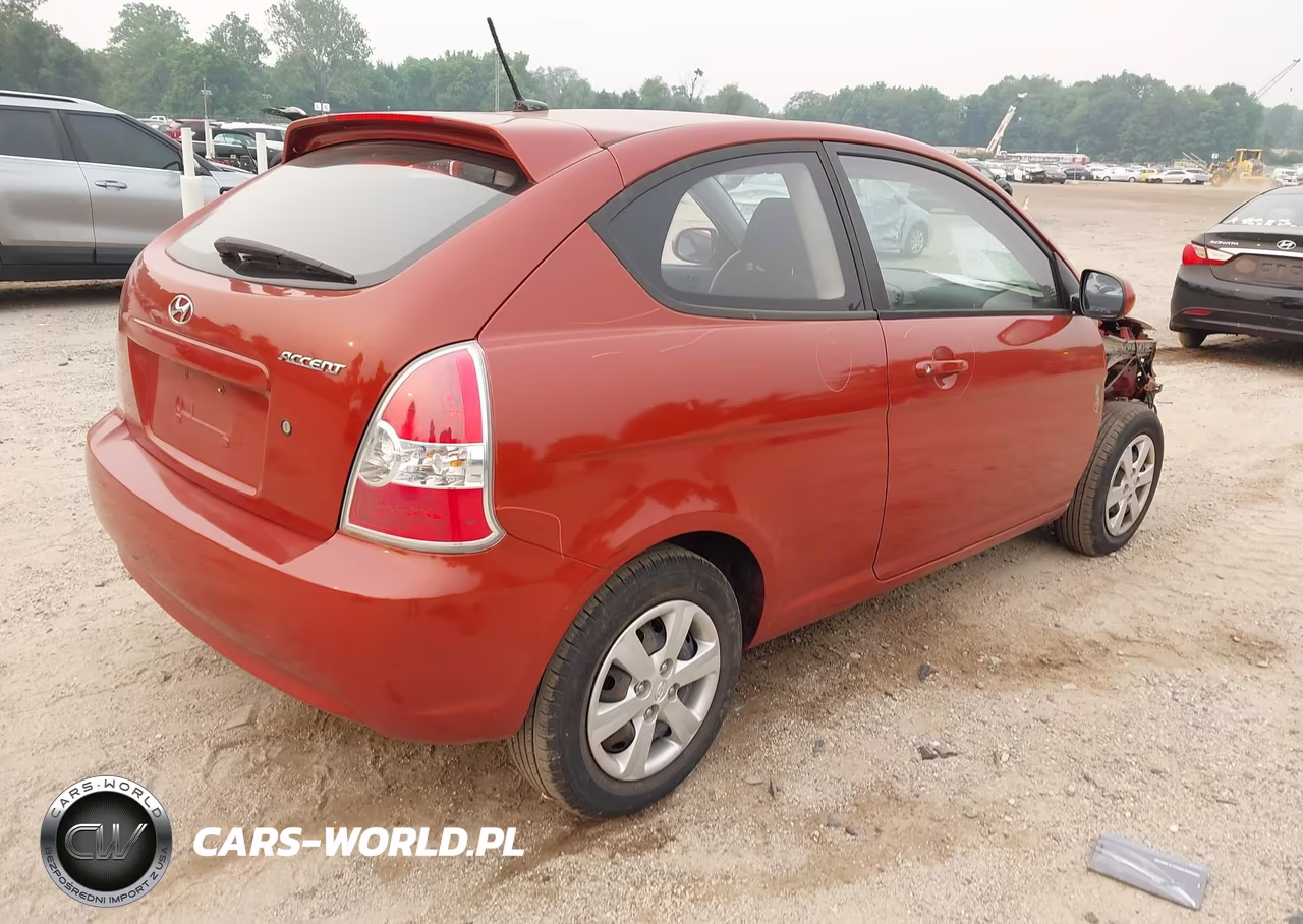 2010 Hyundai Accent Gs VIN:KMHCM3AC4AU175563 - 4