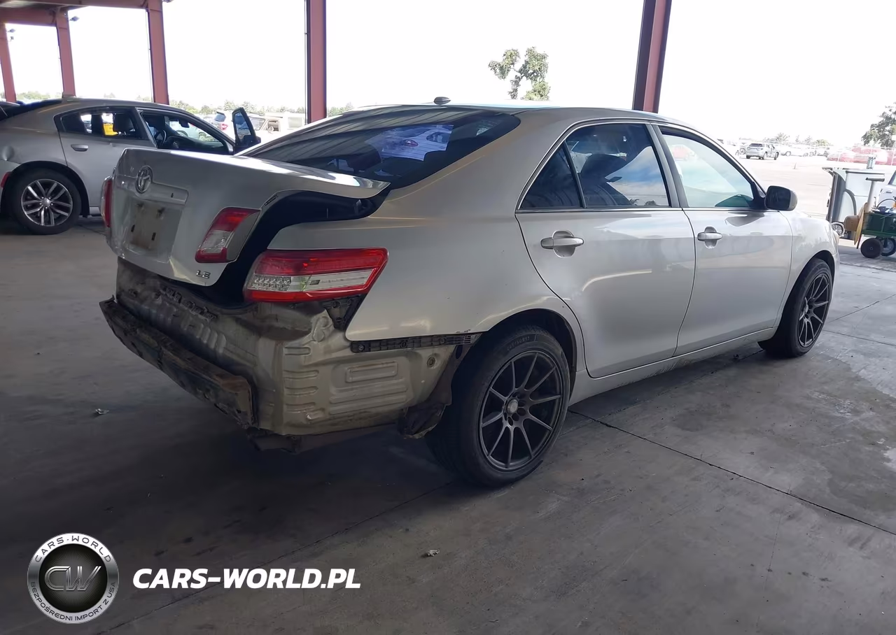 2010 Toyota Camry Le VIN:JTNBF3EK8A3003324 - 4