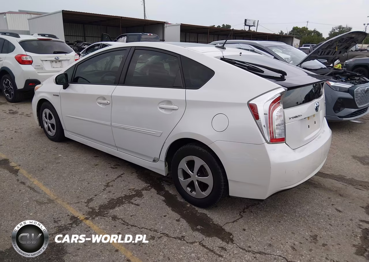 2014 Toyota Prius Four VIN:JTDKN3DU1E1751893 - 3