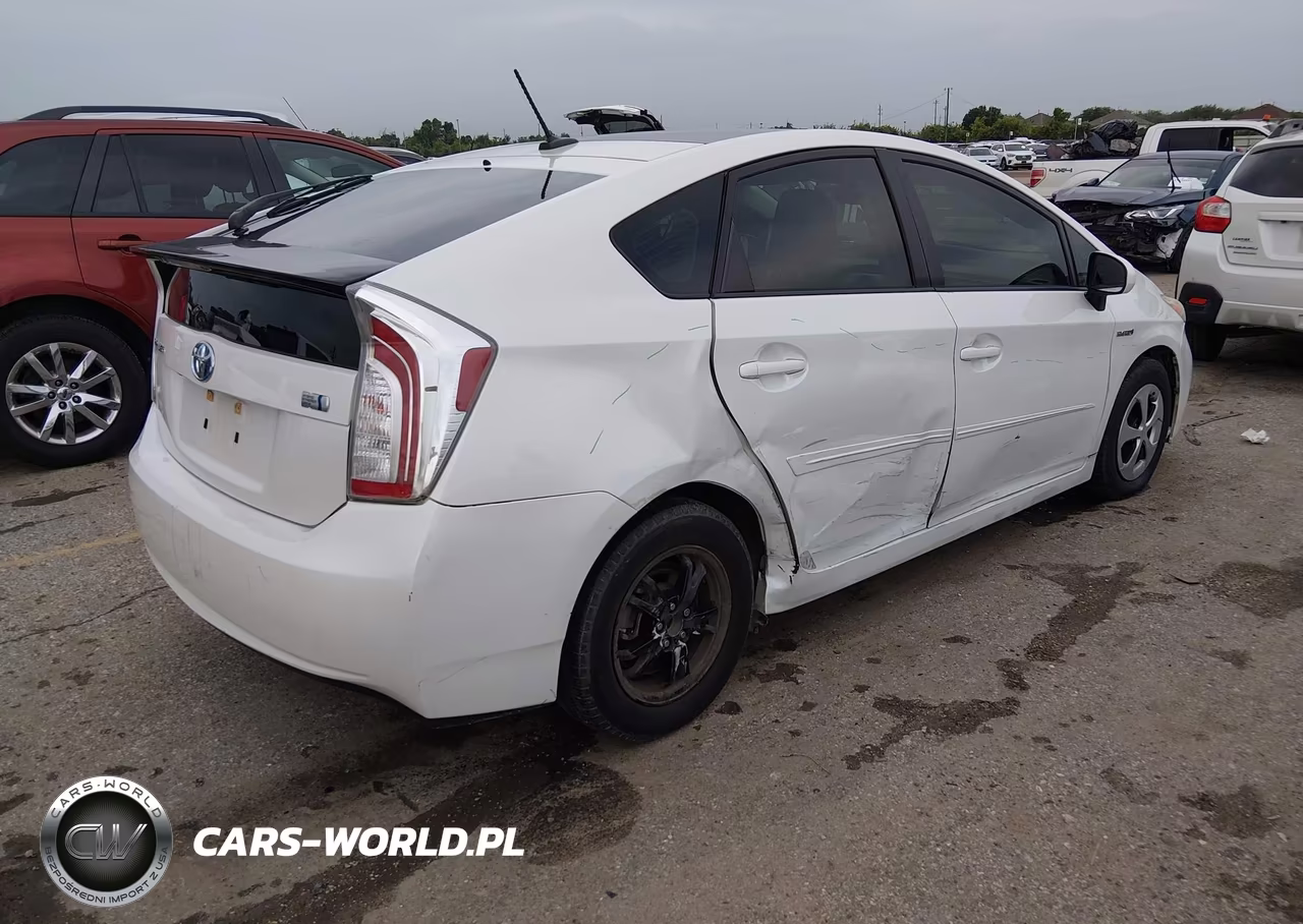 2014 Toyota Prius Four VIN:JTDKN3DU1E1751893 - 4