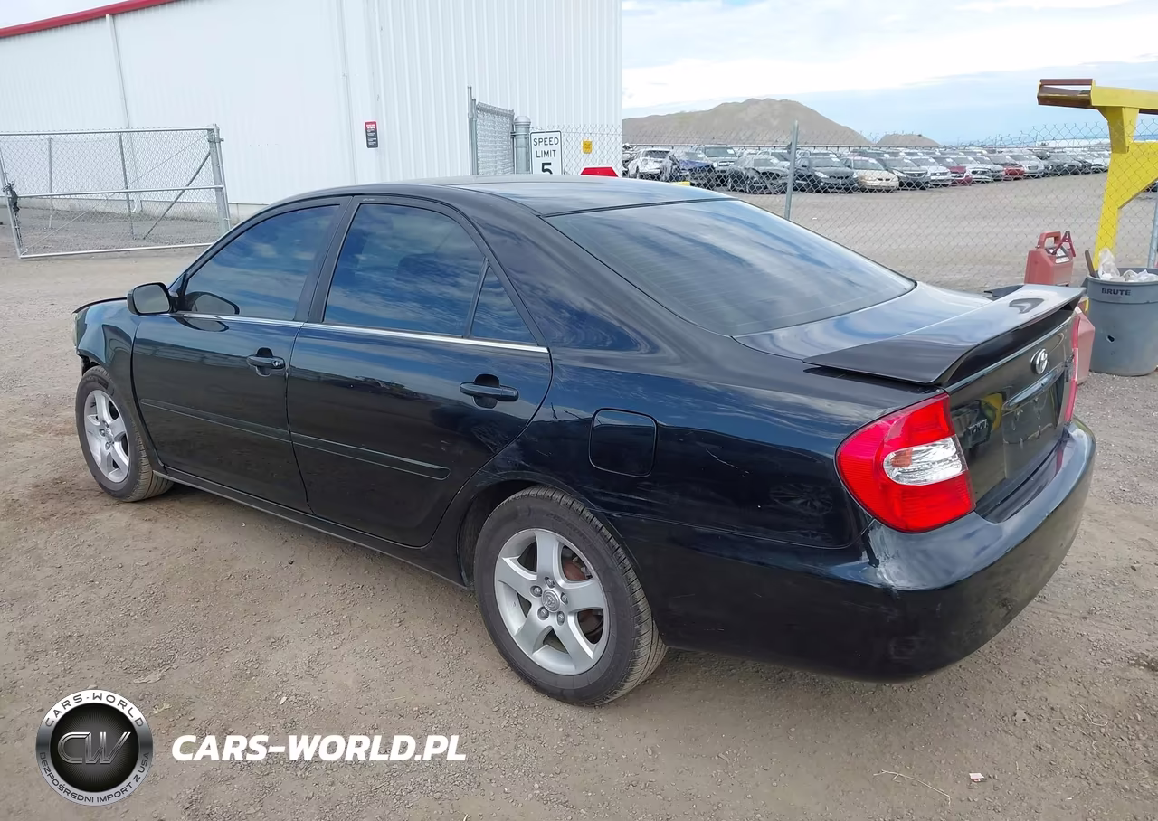2002 Toyota Camry Se VIN:JTDBE32K520067190 - 3