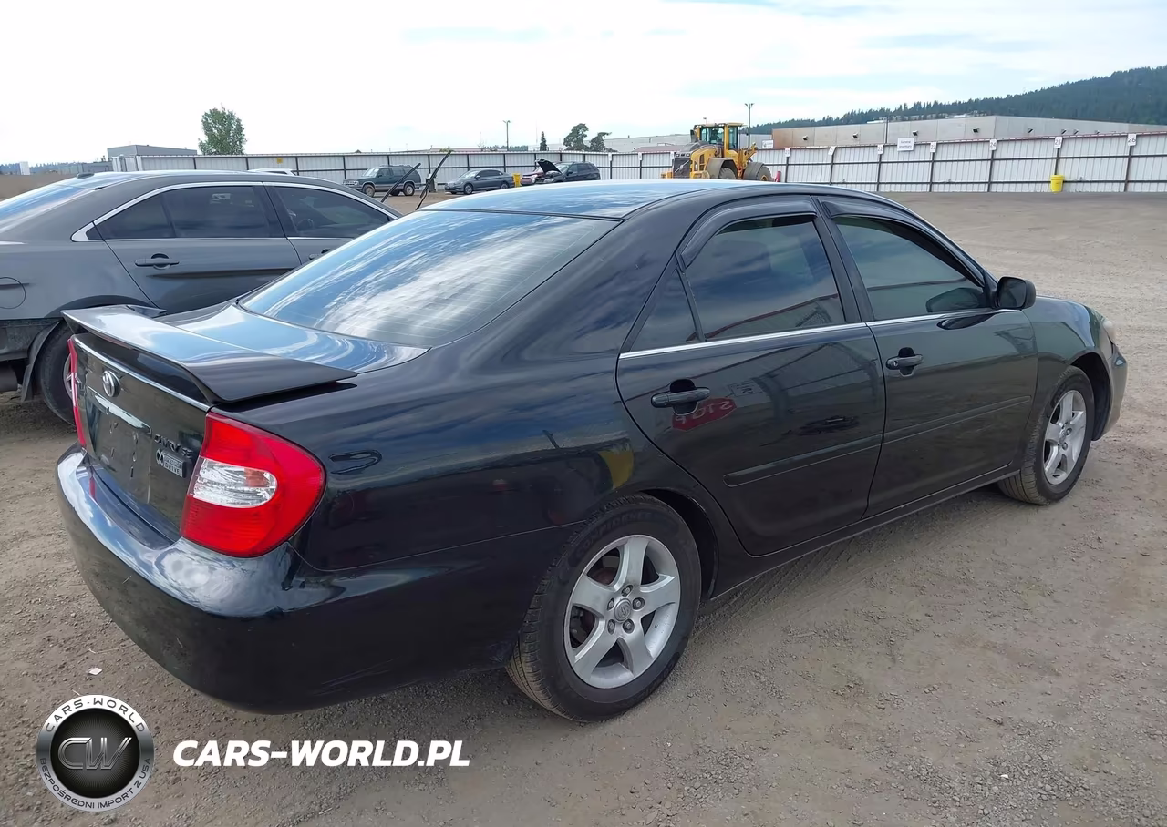 2002 Toyota Camry Se VIN:JTDBE32K520067190 - 4
