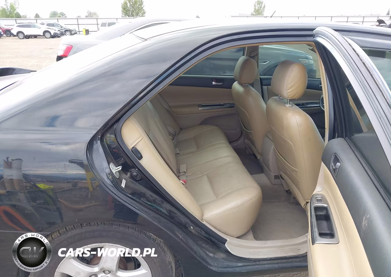 2002 Toyota Camry Se VIN:JTDBE32K520067190 - 8