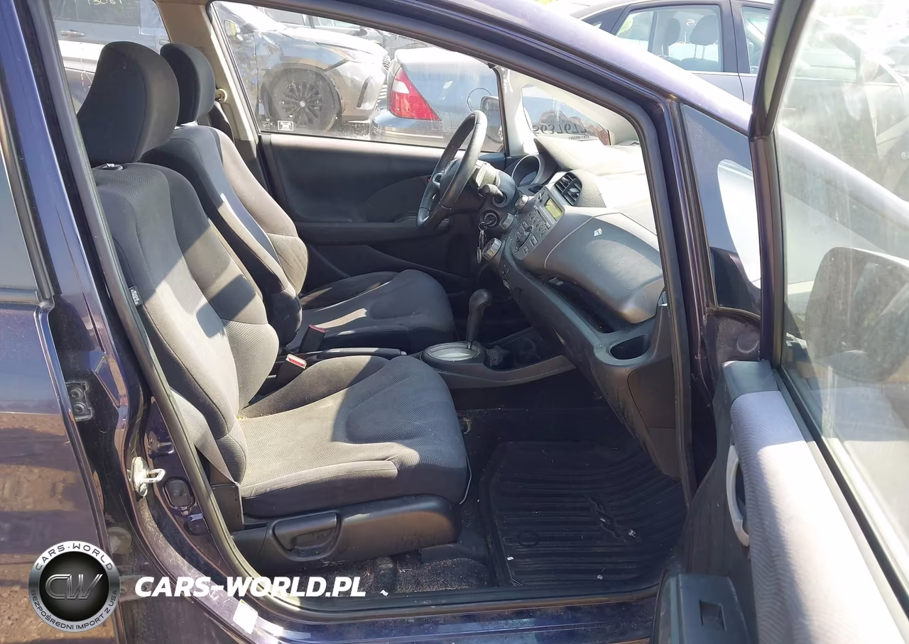2010 Honda Fit Sport VIN:JHMGE8H48AC008514 - 5