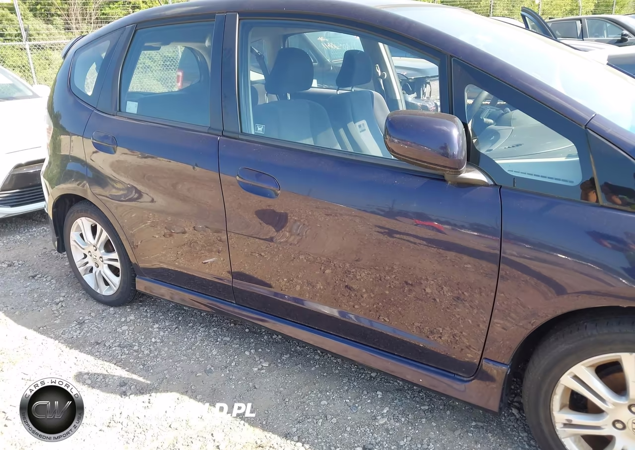 2010 Honda Fit Sport VIN:JHMGE8H48AC008514 - 6