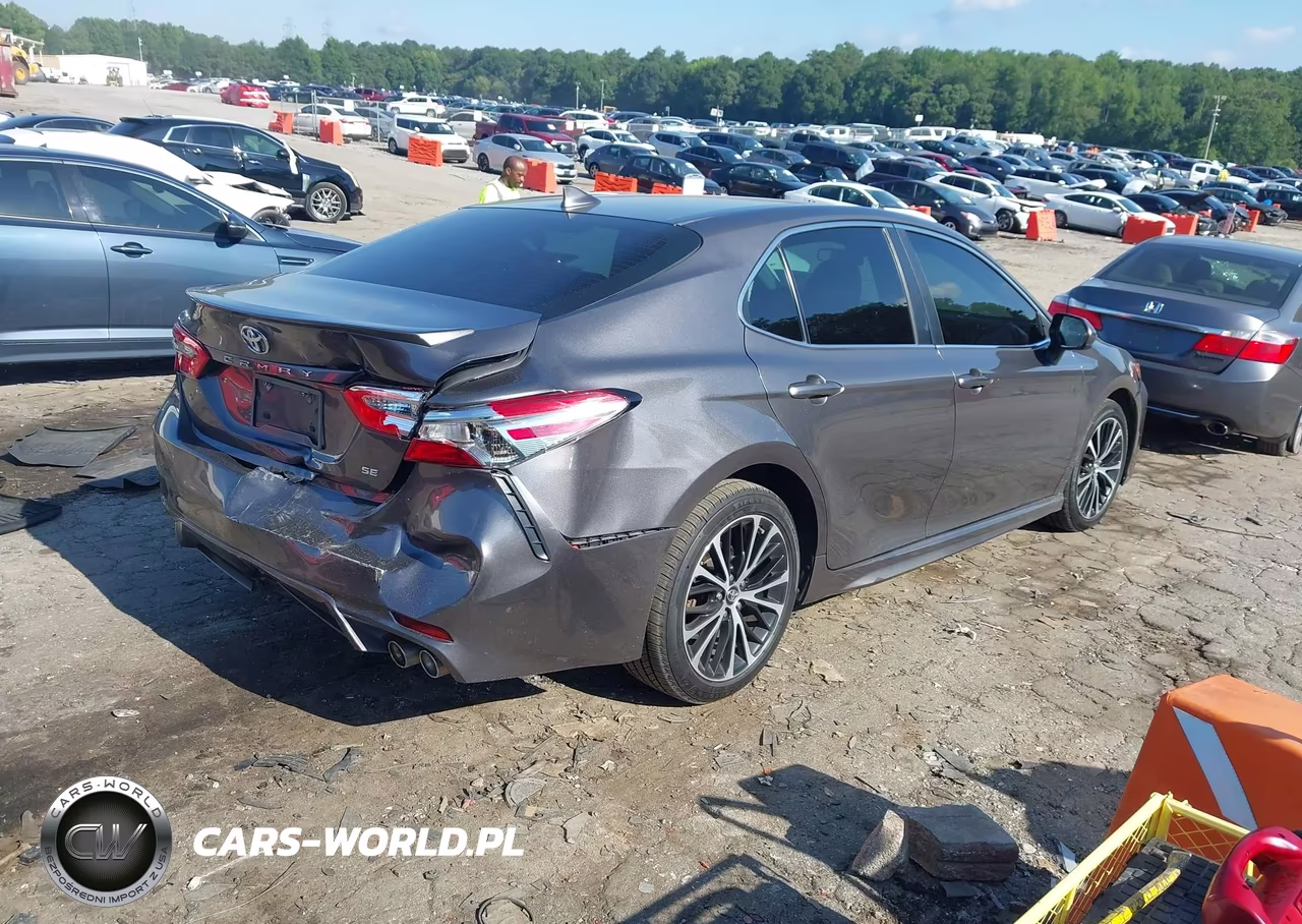 2019 Toyota Camry Se VIN:4T1B11HK4KU697987 - 4