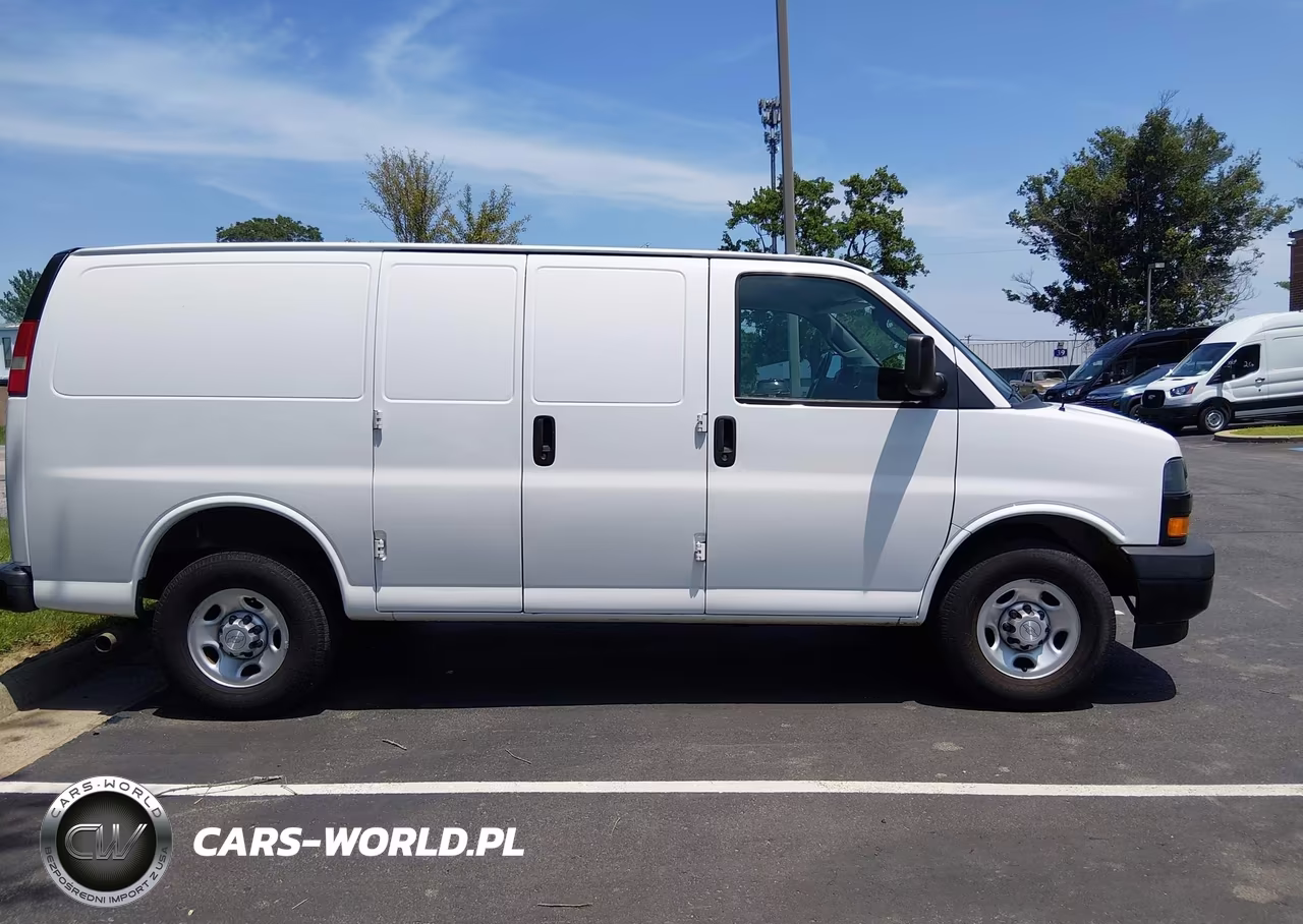 2018 Chevrolet Express 2500 Work Van VIN:1GCWGAFG2J1276241 - 16