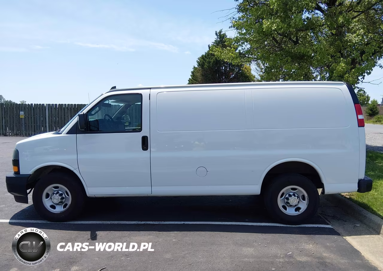 2018 Chevrolet Express 2500 Work Van VIN:1GCWGAFG2J1276241 - 17