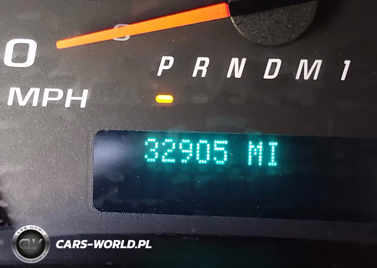 2018 Chevrolet Express 2500 Work Van VIN:1GCWGAFG2J1276241 - 18