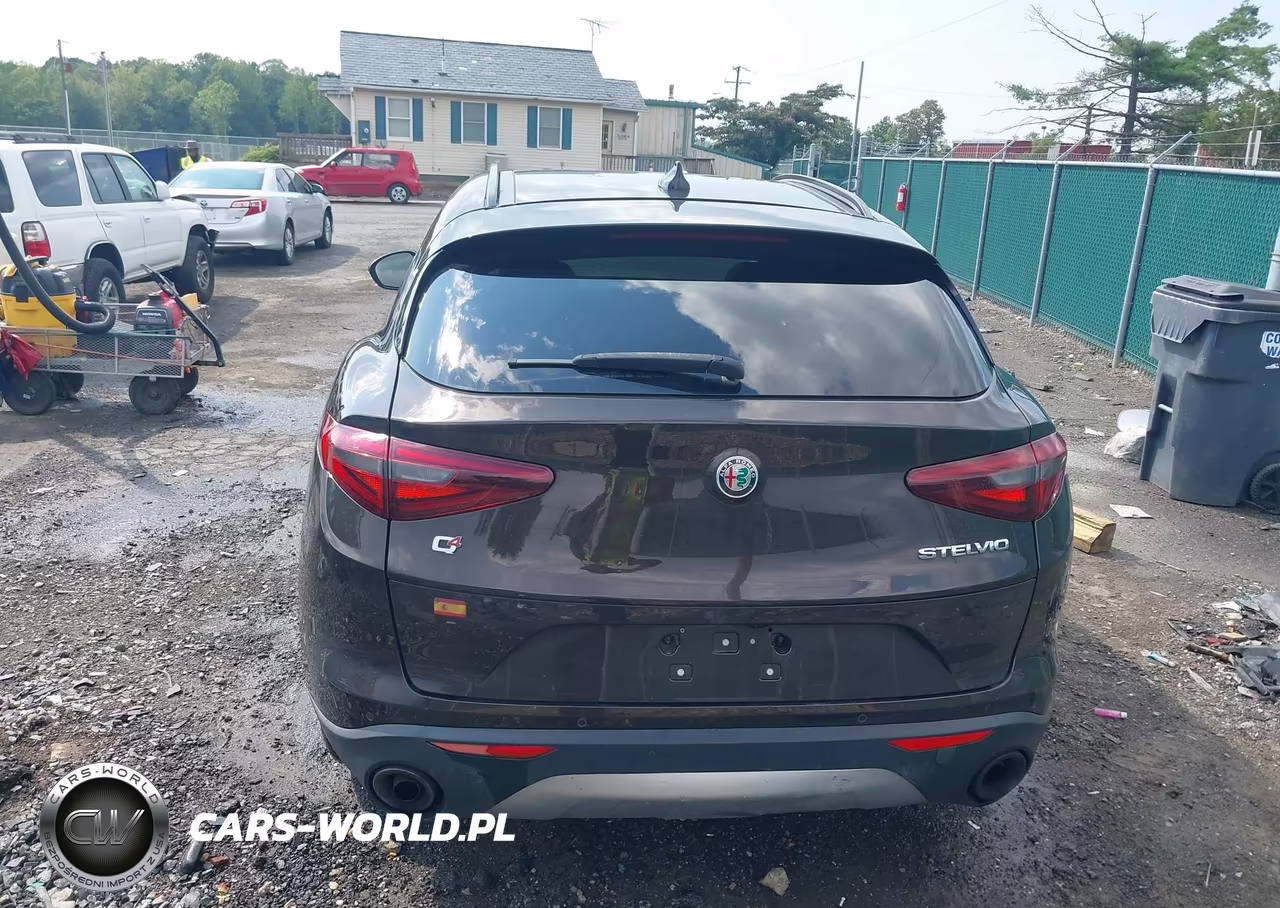 2018 Alfa Romeo Stelvio Sport Awd VIN:ZASFAKPN3J7B71572 - 17