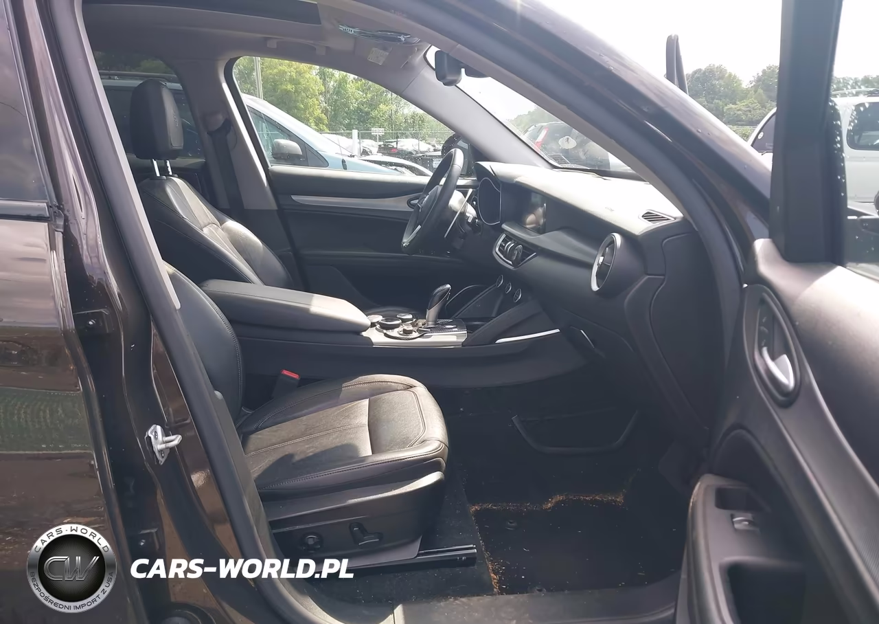 2018 Alfa Romeo Stelvio Sport Awd VIN:ZASFAKPN3J7B71572 - 5