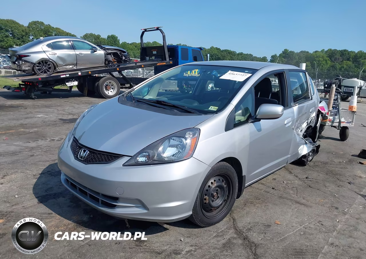 2013 Honda Fit VIN:JHMGE8H30DC057928 - 2