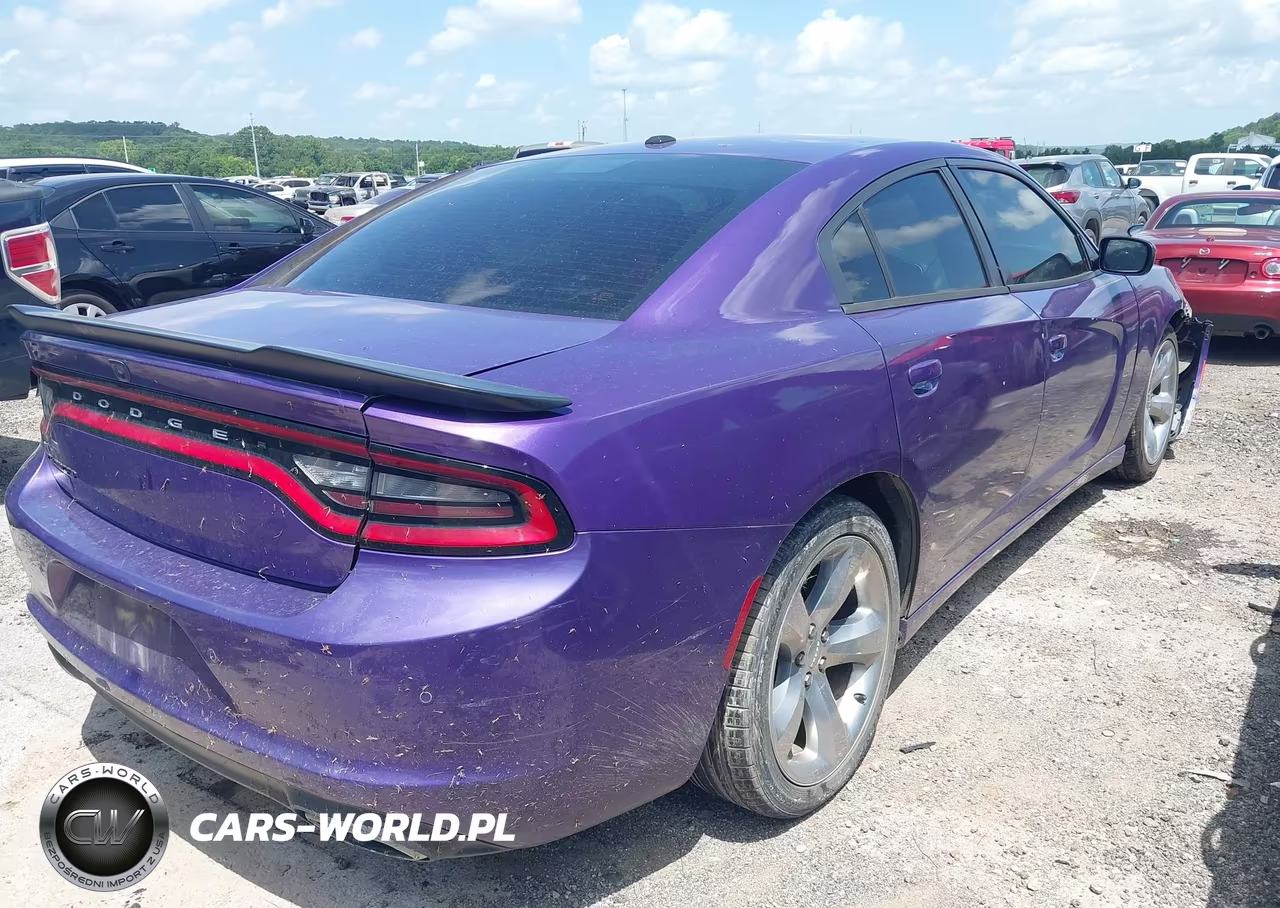 2018 Dodge Charger Sxt Rwd VIN:2C3CDXBG1JH307182 - 4