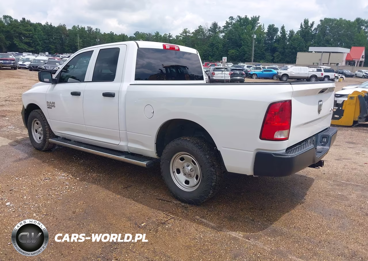 2020 Ram 1500 Classic Tradesman 4X4 6'4 Box VIN:1C6RR7FG2LS156468 - 3