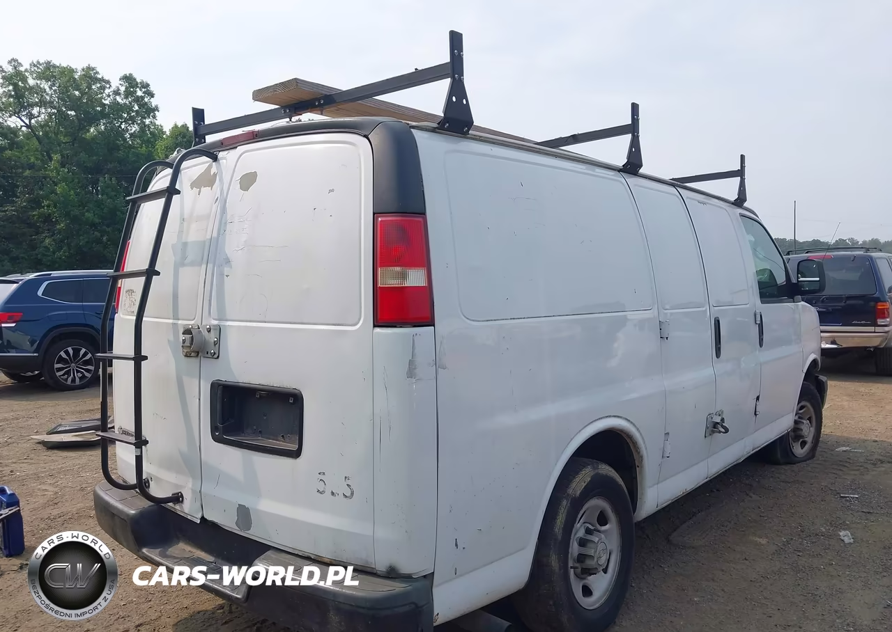 2008 Chevrolet Express Work Van VIN:1GCGG25C581183619 - 4