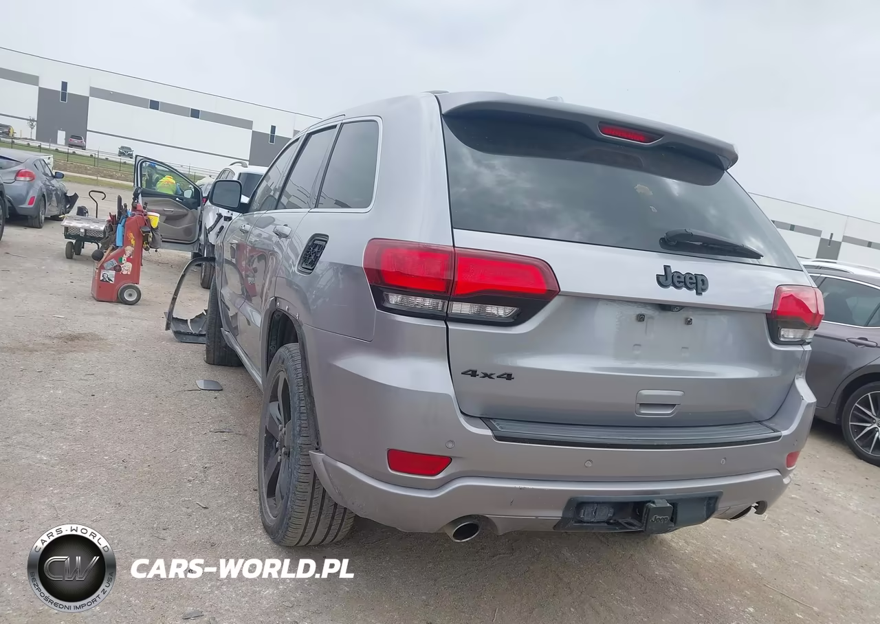 2015 Jeep Grand Cherokee Altitude VIN:1C4RJFAG4FC142538 - 3