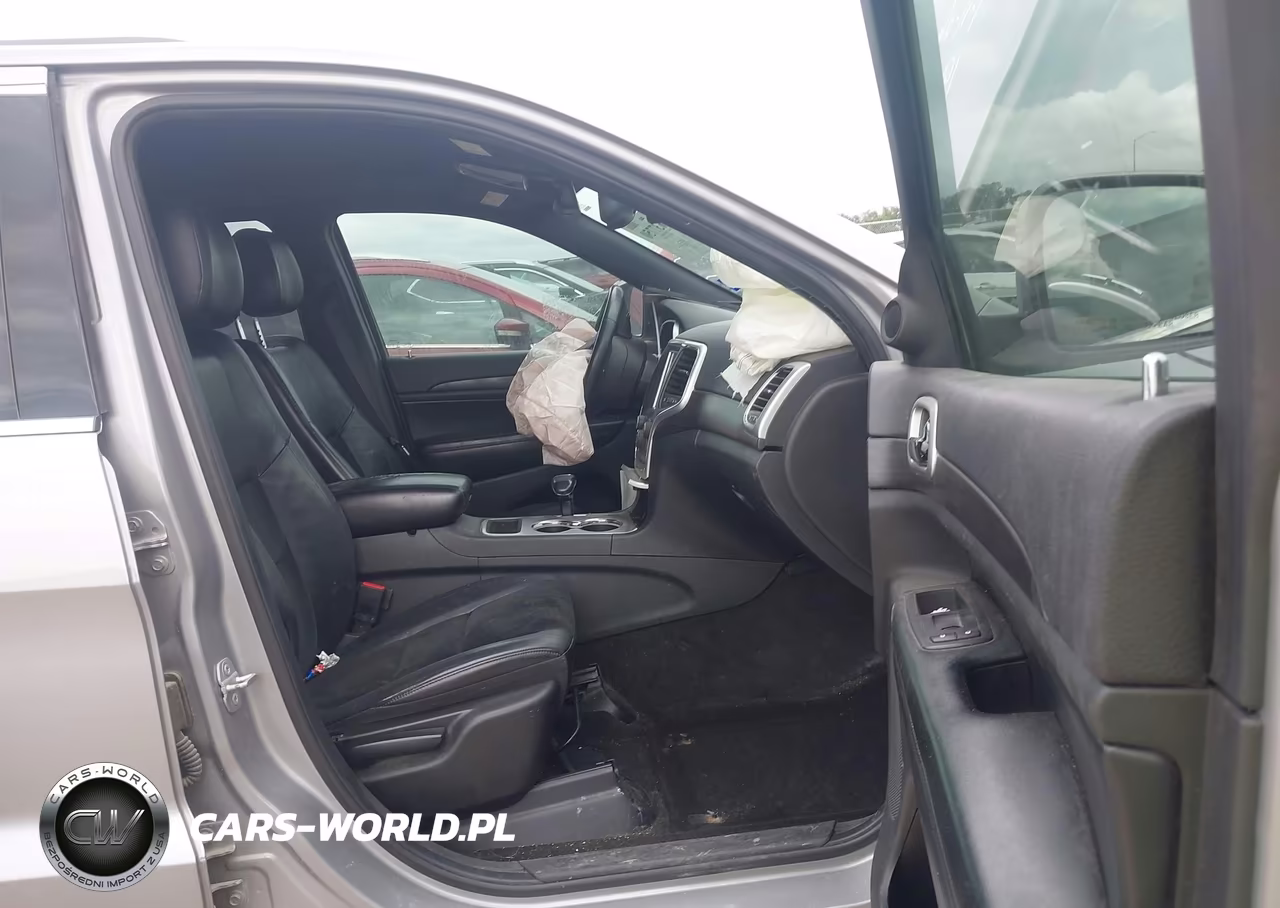 2015 Jeep Grand Cherokee Altitude VIN:1C4RJFAG4FC142538 - 5