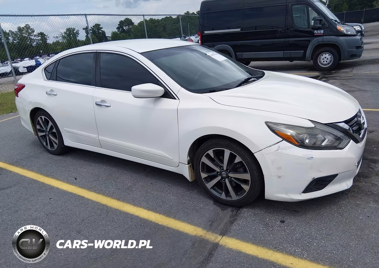 2016 Nissan Altima 2.5 Sr – zdjęcie 1 z 11