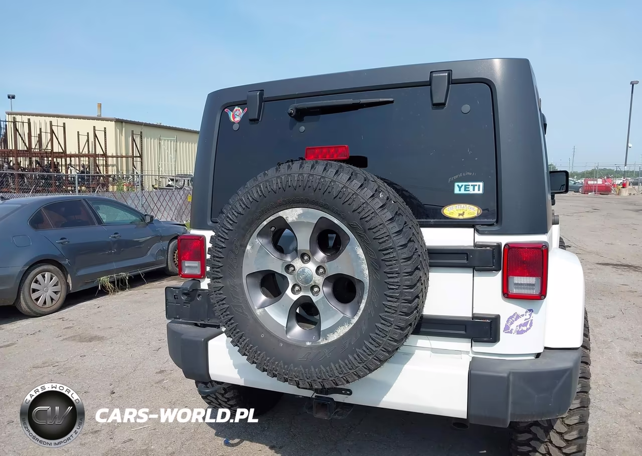 2016 Jeep Wrangler Unlimited Sahara VIN:1C4BJWEG3GL193624 - 16